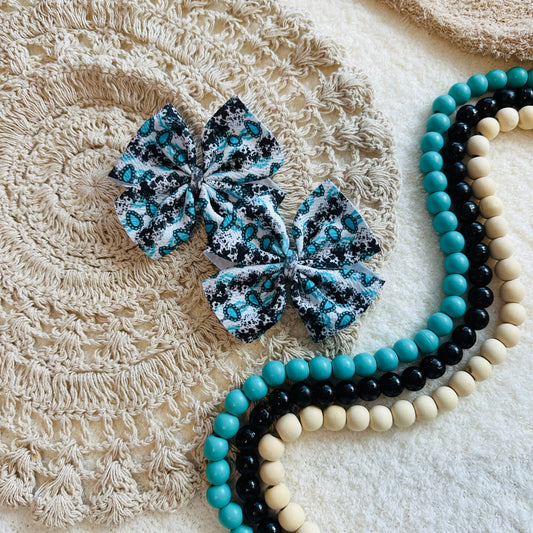 Turquoise Cowprint Pinwheels